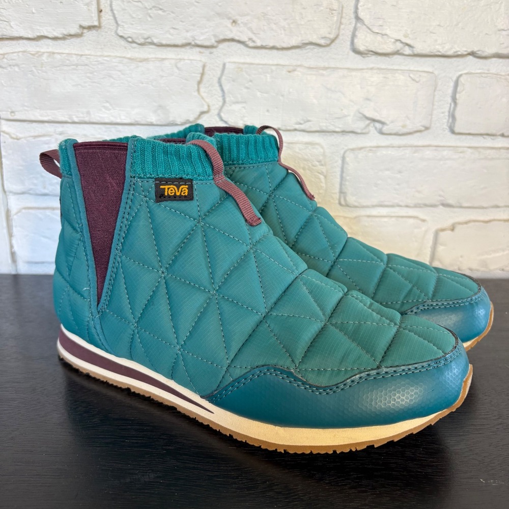 Teva Women's ReEmber Mid slip-on Quilted boots Teal‎ Purple Size 8